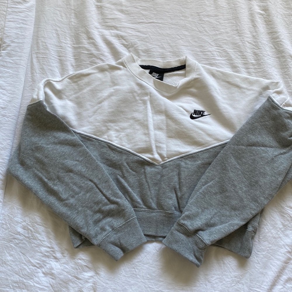 Nike cropped sweatshirt